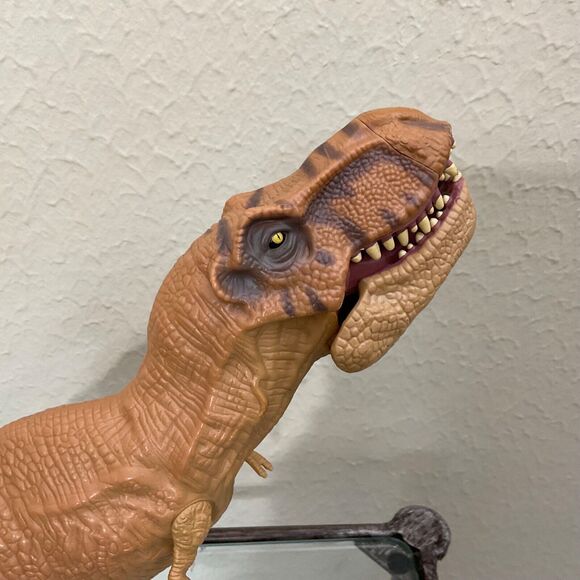 2015 Jurassic World Chomping T-Rex 16” Tyrannosaurus Rex Dinosaur Toy - Picture 4 of 10